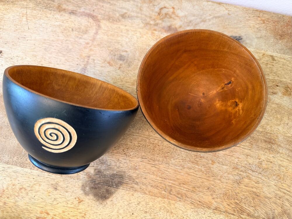 Pair Mango Wood Bowls Black Exterior Spiral Motif Handmade Snack Poke Bowl